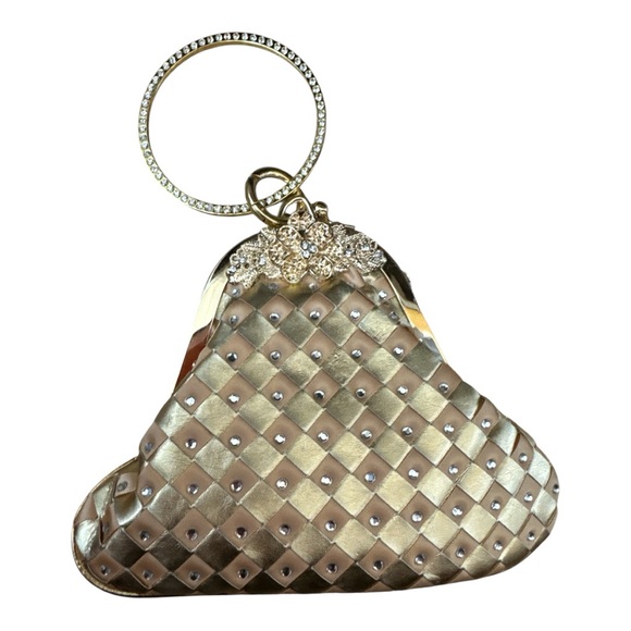 Gold Woven Faux Leather Clutch with Luxurious Basket-Weave Design - Picture 1 of 7